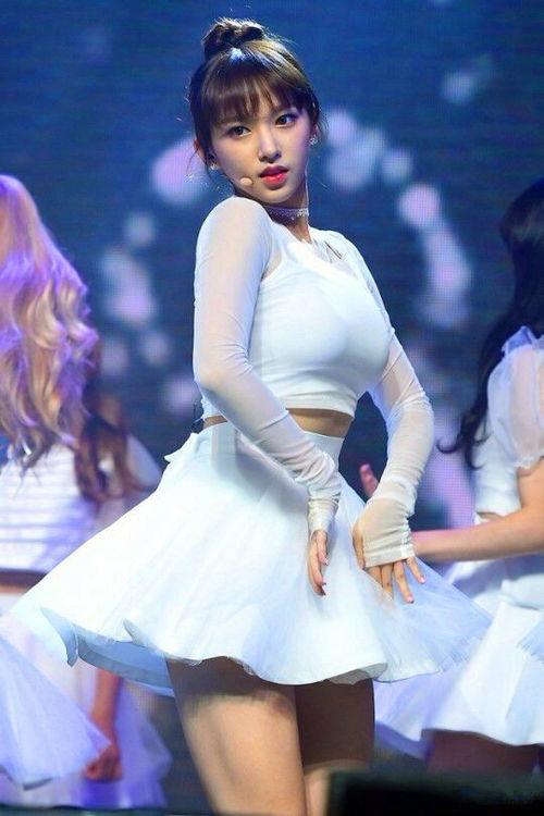 月华娱乐 宇宙少女,揭秘宇宙少女的璀璨星途